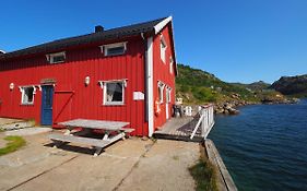 Lofoten Troll Point